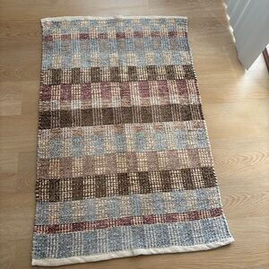 Plaid Woven Rug in Earth Tones